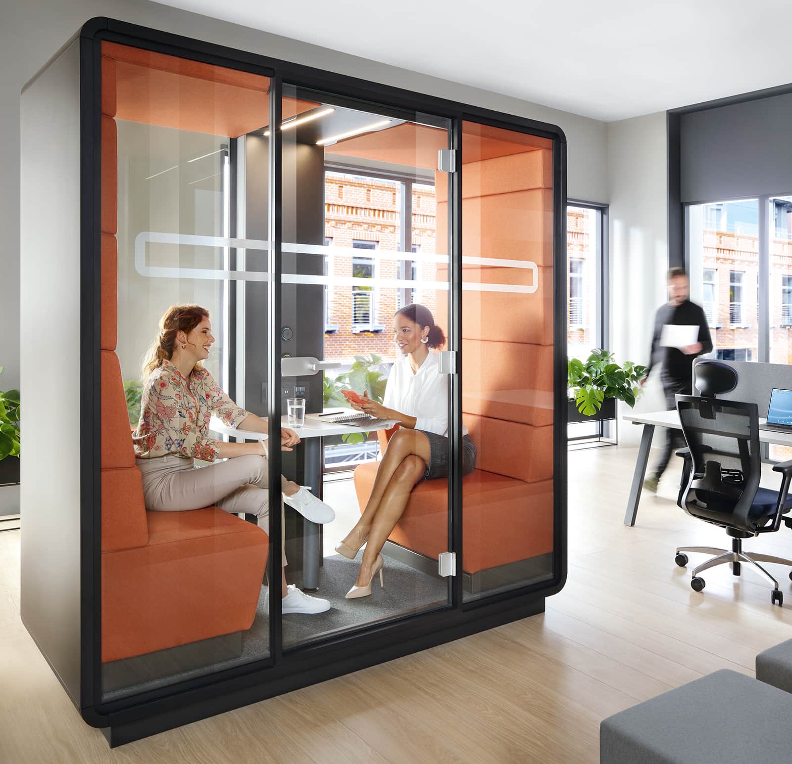 hush-meet-pod_12 Meeting Booths | My Office Pod | Office Pods