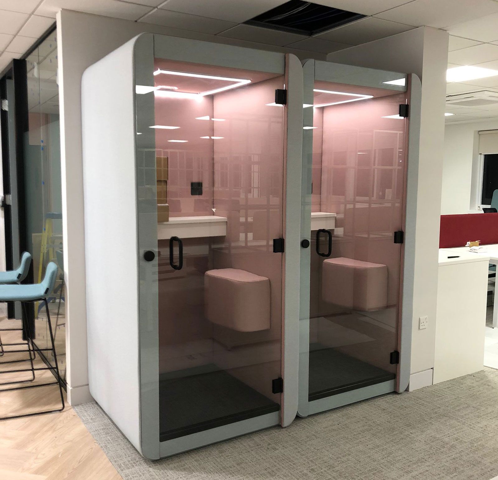 Penelope-video-conference-booth-4 Penelope Video Conference Booth