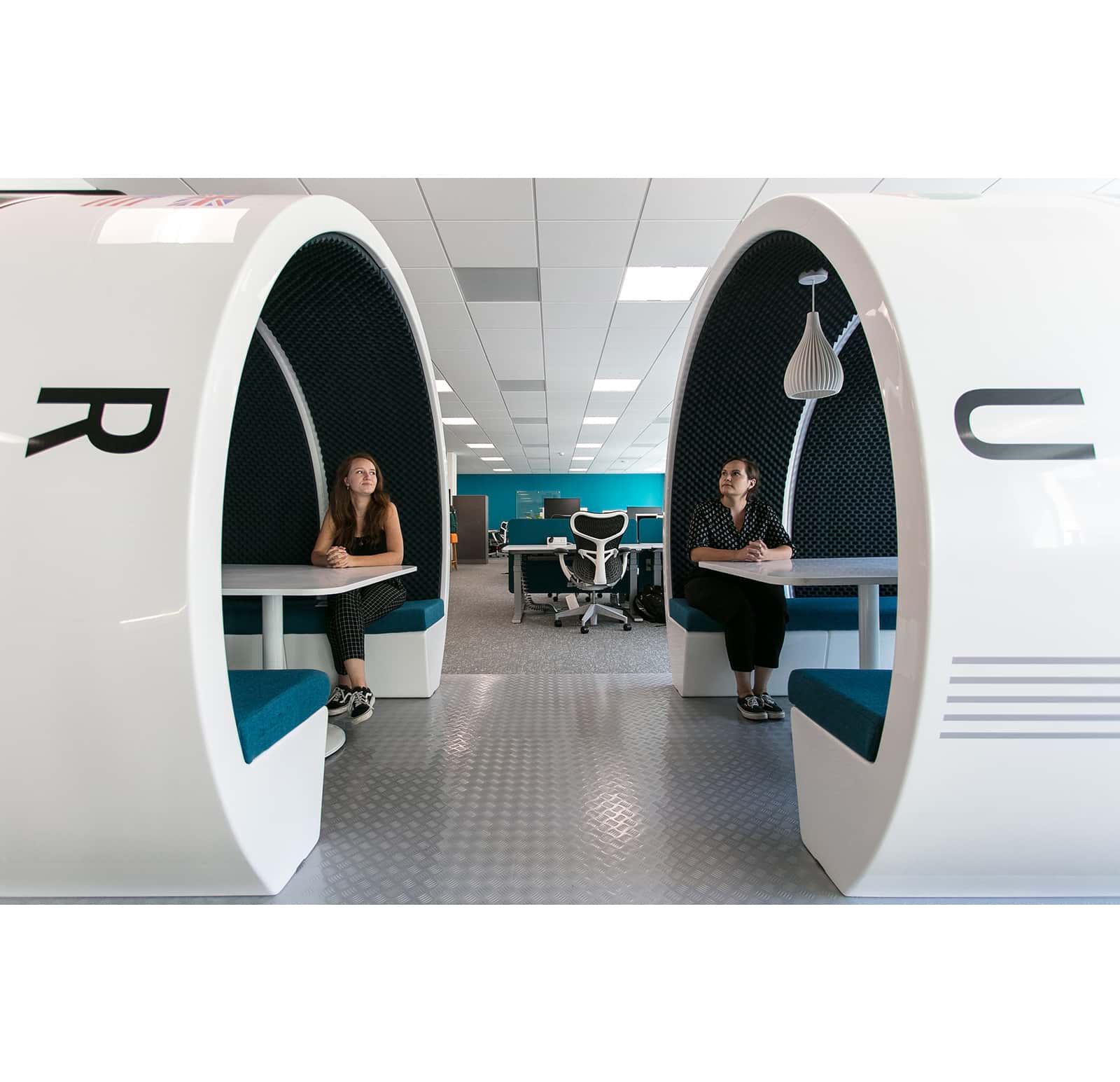 circular-open-pod_14 Meeting Booths | My Office Pod