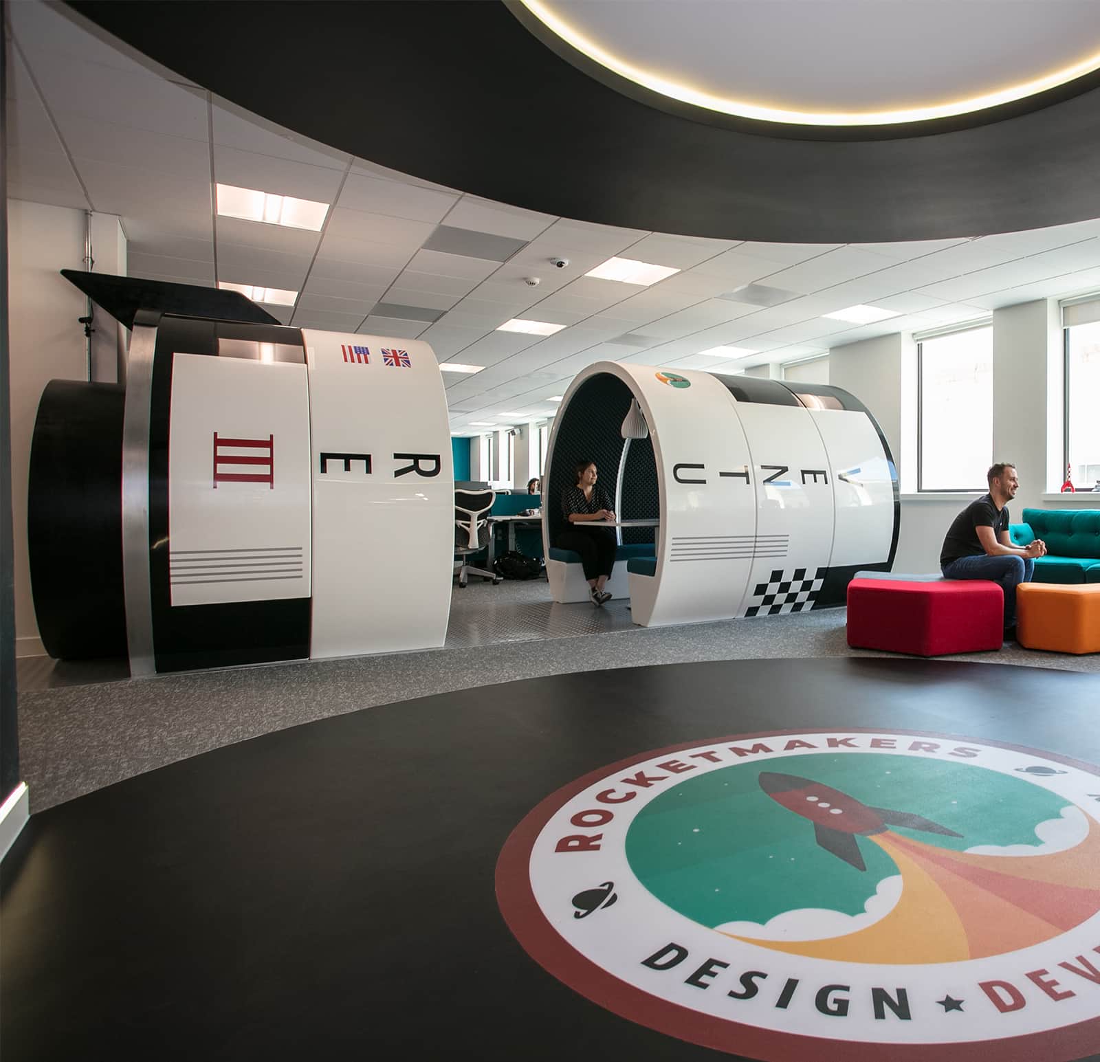 circular-open-pod_15 Meeting Booths | My Office Pod