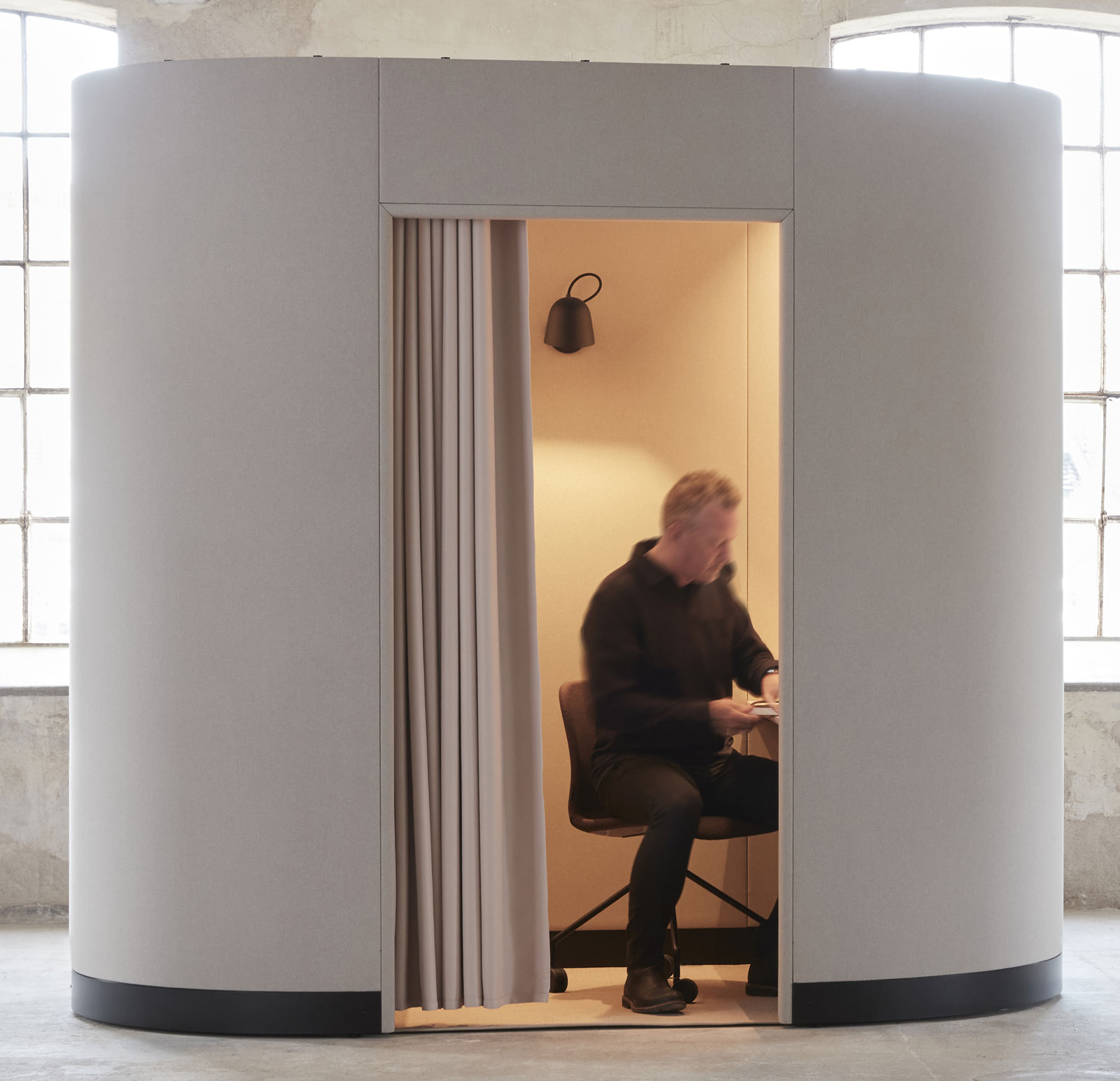 BUWBThumb4 Meeting Booths | My Office Pod