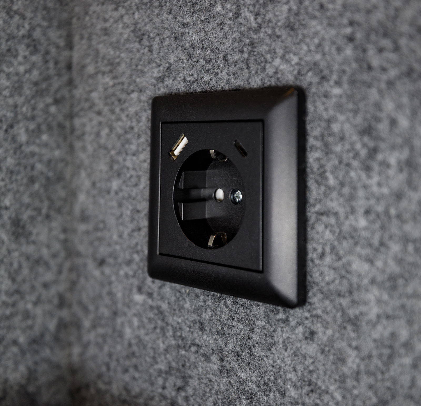 Focusphonebooth8 Office Phone Booths | My Office Pods