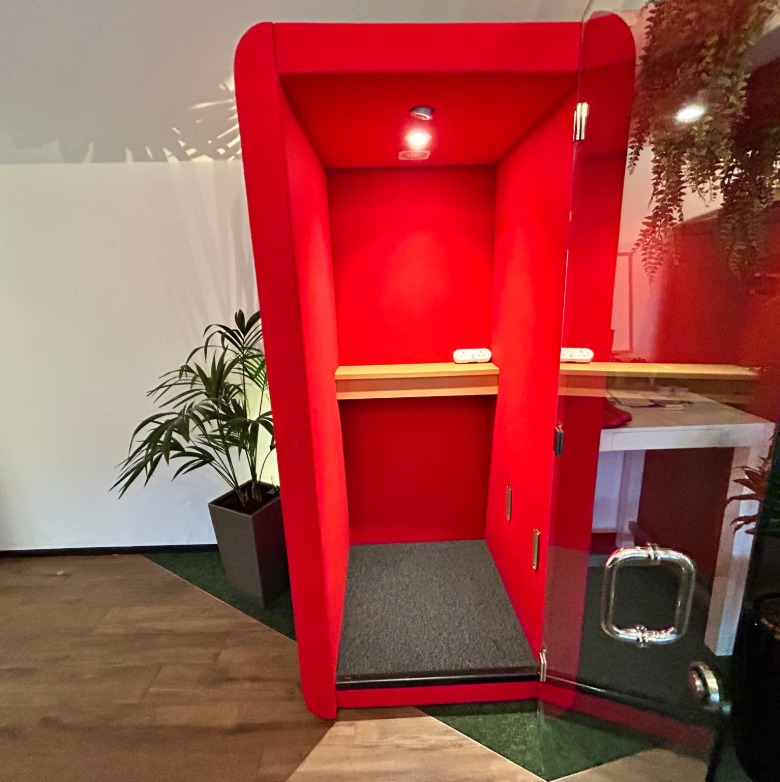 JDD Penelope Office Phone Booth Red - Second Hand Office Pods - My Office Pod15.38.43 (3)