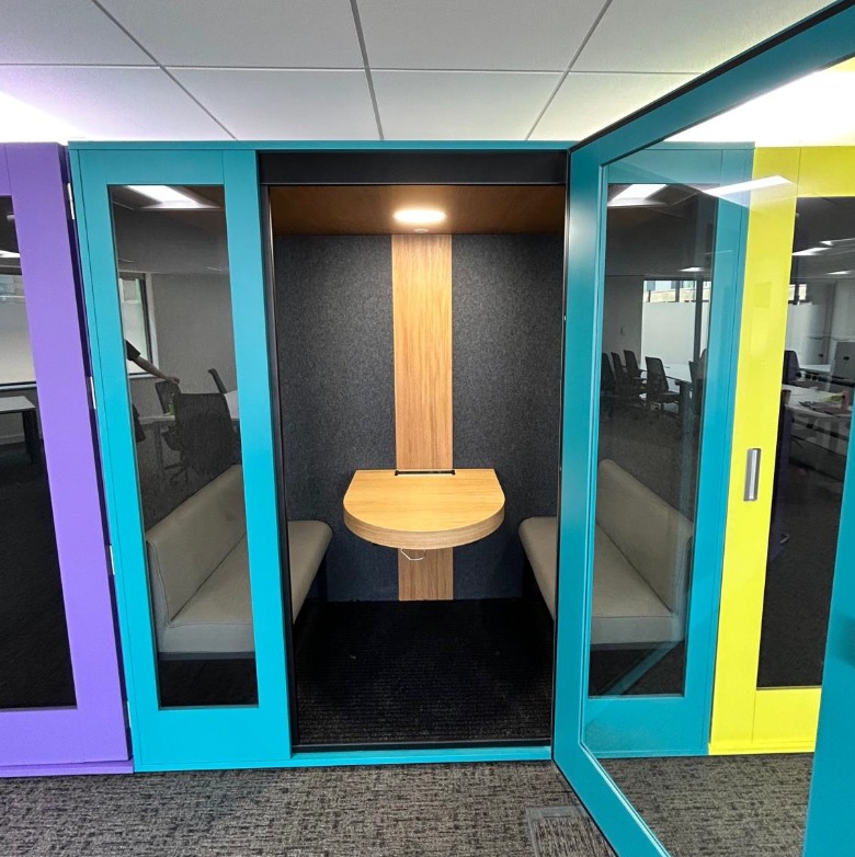 Used Camden Meeting Pod - Second Hand Meeting Pod - Second Hand Office Pod - My Office Pod - Exterior 2 Used Camden Meeting Pod - Second Hand Meeting Pod - Second Hand Office Pod - My Office Pod - Exterior 2