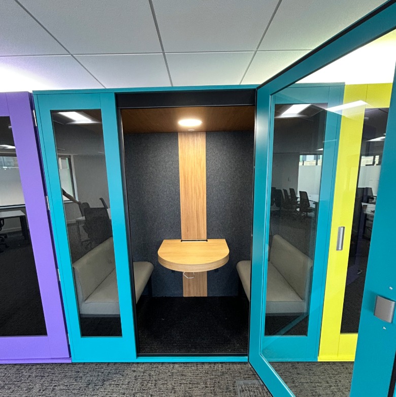 Used Camden Meeting Pod - Second Hand Meeting Pod - Second Hand Office Pods - My Office Pod - Exterior Used Camden Meeting Pod - Second Hand Meeting Pod - Second Hand Office Pods - My Office Pod - Exterior