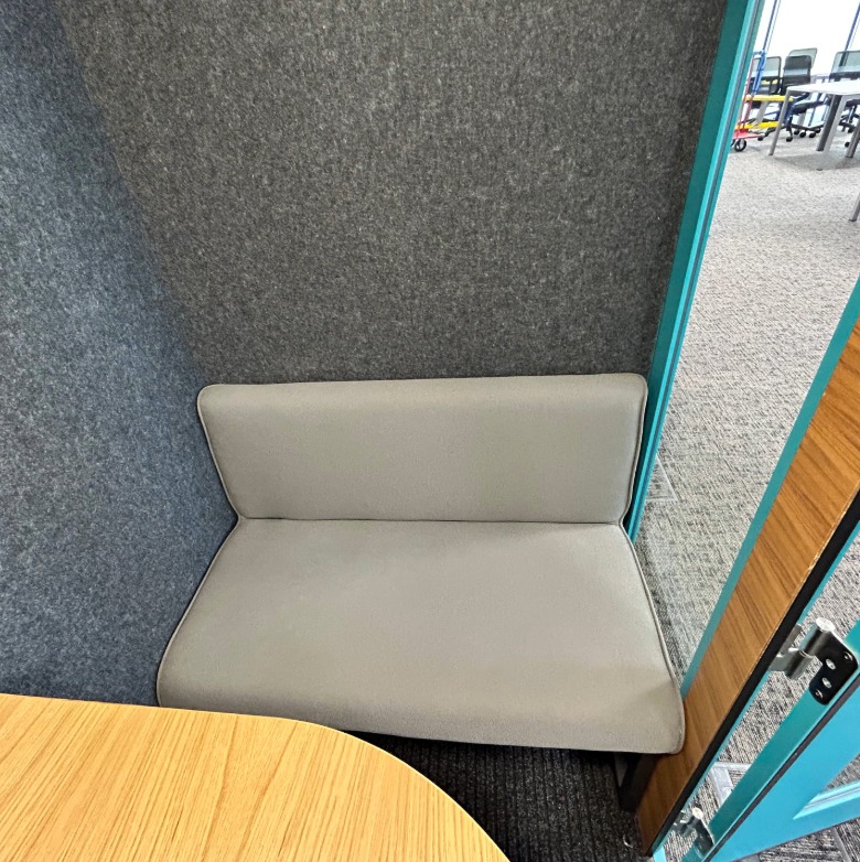 Used Camden Meeting Pod - Second Hand Meeting Pod - Second Hand Office Pod - My Office Pod - Interior 2 Used Camden Meeting Pod - Second Hand Meeting Pod - Second Hand Office Pod - My Office Pod - Interior 2