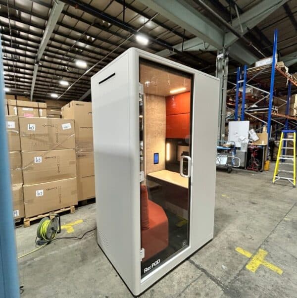 Calma Z Office Phone Booth - My office pod